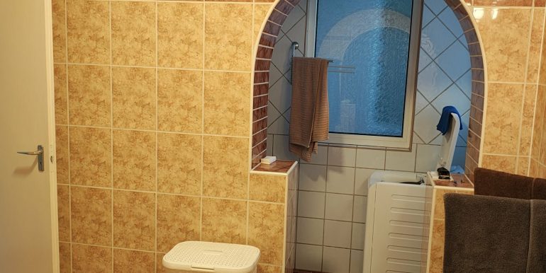 eccf4f83-a784-46e3-914c-2593290f0394